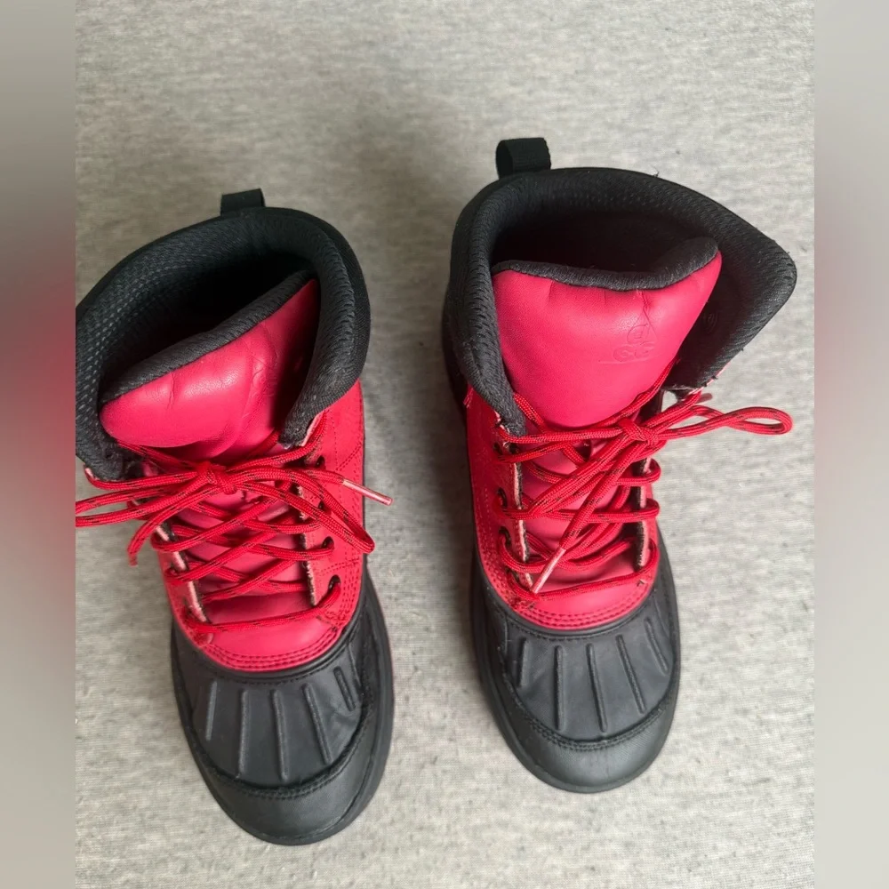 Nike ACG Woodside 2‎ High boy's Kid Boots Distance Red/Black 524872-601 SIZE 6Y